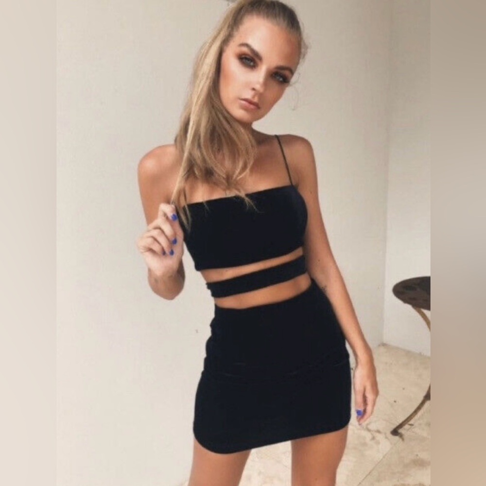 Tiger Mist. Candice Velvet Black Mini Dress S